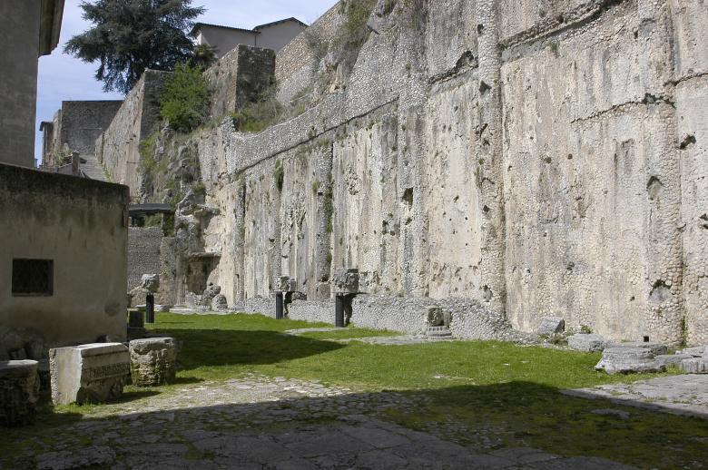 Area Basilica Romana